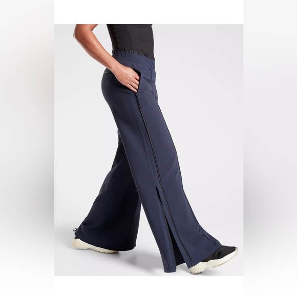 Athleta Women's Size 12 Metropolis Wide Leg Pull On Pant Navy Blue 530635 - Picture 8 of 11